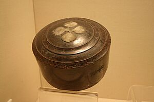 Western Han lacquerware box