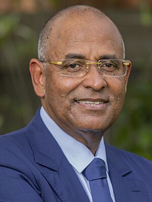 118 Photo Officielle - Ministre d'Etat - secretaire general de la presidence Abidjan Cocody - Riveira 3 24 01 2021 (cropped)