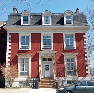 2461 Brunswick St