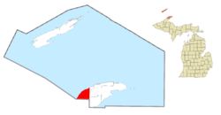 Location within Keweenaw County (red) and the administered village of Ahmeek (pink)