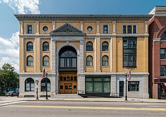 Barre City Hall and Opera House, Vermont.jpg