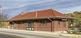 Berkeley Springs depot WV2.jpg