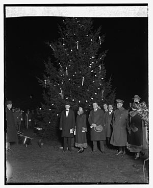 Coolidge lights U.S. National Christmas Tree, 1924 12816u original