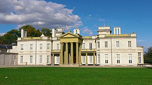 Dundurn Castle in the Summer