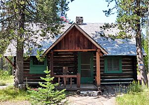 Elk Lake Guard Station - Deschutes NF Oregon