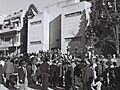 Flickr - Government Press Office (GPO) - Tel Avivians waiting for the delegates to leave the museum building after the signing of the Declaration of Independence