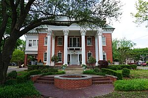 McKinney April 2017 089 (315 N. College)
