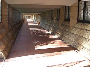 Newman College - Mannix wing walkway