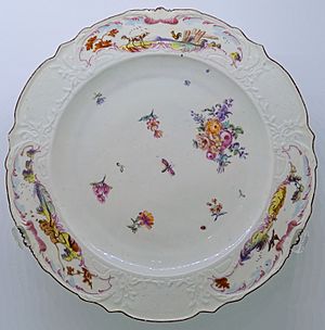 Plate, Chelsea Factory, London, c. 1755, soft-paste porcelain - Montreal Museum of Fine Arts - Montreal, Canada - DSC09210
