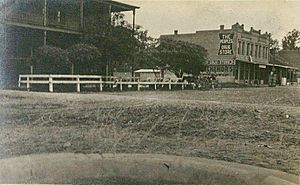 Ponchatoula Louisiana 1912 Peoples Drug Store.jpg