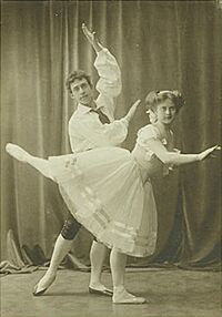 Richard Jensen & Grethe Ditlevsen in the pas de six in 3rd act of Napoli.jpg