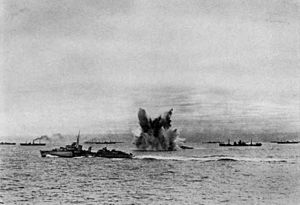 Torpedo explosion in convoy c1942
