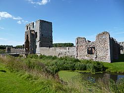 Baconsthorpe Castle 1.jpg