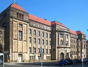 Berlin, Mitte, Mauerstrasse 25-28, Deutsche Bank, Block II