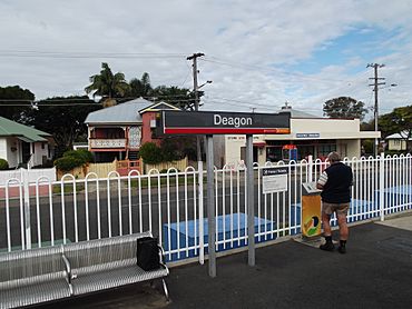 Deagon Railway Station, Queensland, June 2012.JPG