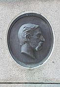 Dr. Samuel Smith Statue 04