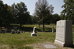 Dred Scott grave.JPG