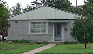 Drees Lustron house from N 1