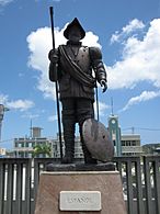 Estatua de Español en la plaza de Manatí Barrio-pueblo