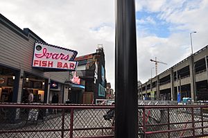 Ivar's during 2015 replacement of Seattle Central Waterfront Seawall - 02