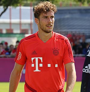 Leon Goretzka Training 2019-09-01 FC Bayern Muenchen-2 (cropped)
