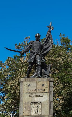 Monumento a Eleuterio Ramírez, Osorno, 2019-01-05
