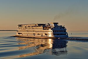 Rybinsk Reservoir. Cruise ship Maksim Litvinov P5213234 2200