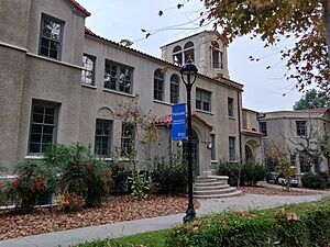 Sumner Hall, Pomona College (cropped2)