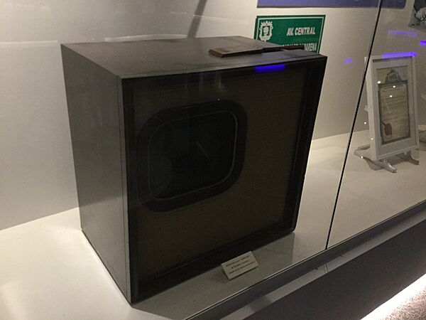 Television receiver for Chromoscopic adapter for television equipment