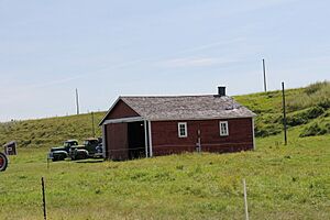 Tractor Shed Bar U Ranch ID 3127