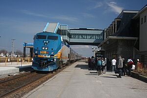 VIA Rail train 57 arrives in Belleville 6138 (6997681427)