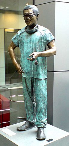 Victor Chang bronze statue Klarfeld