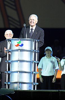 201000 - Opening Ceremony Australian GG Sir William Deane opens games - 3b - 2000 Sydney opening ceremony photo