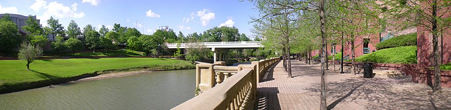 Buffalo Bayou traversing Sesquicentennial Park