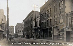 Center St. Looking Towards Main St. (39997064455)
