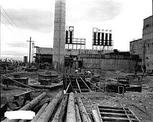 Hanford B reactor construction