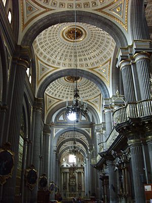 Interior de la catedral 2