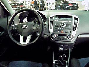 Kia cee'd SW Facelift interior - GMS 2009