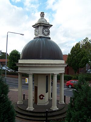 Kimberley War Memorial, Nottinghamshire.JPG