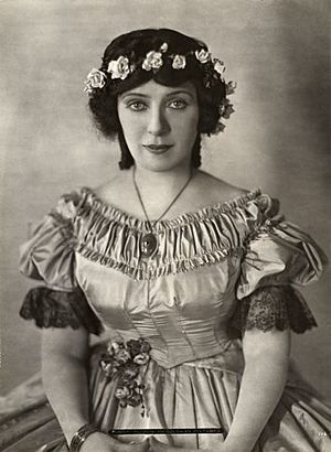 Mary Alden 1920.jpg