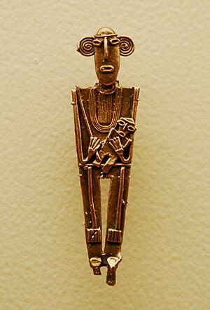 Museo del oro, Bogotá, Colombia - Muisca Votive Figure