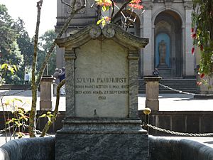 Sylvia Pankhurst Grave