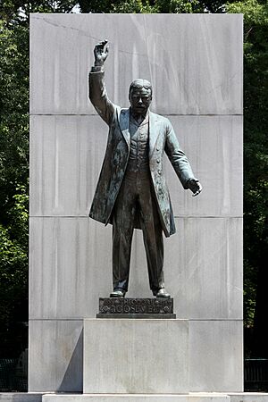 Theodore Roosevelt Statue by Paul Manship