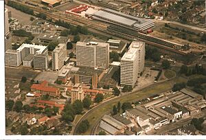 Victoria station and royal mail depot - geograph.org.uk - 859505