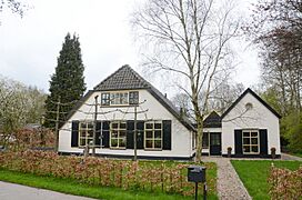Wonderfull cottage near Hall - panoramio