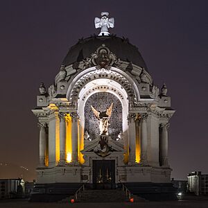 Cementerio Presbitero maestro36519-HDR.jpg