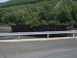 FAB's IMG 4509 Reading and Northern Anthracite Loads at BlaschakCoalCompany