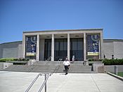 Harry S. Truman Presidential Library and Museum July 2007.jpg