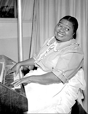 Hattie McDaniel Beulah 1951
