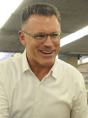 Howie Long Facts for Kids